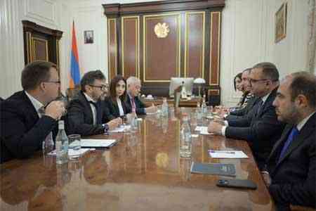 Вице - премьер Армении принял регионального вице-президента компании Siemens